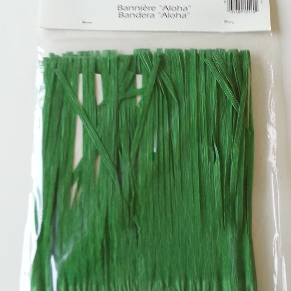 NWT -  Beistle Aloha Paper Banner Green grass with bamboo style lettering - Picture 2 of 3